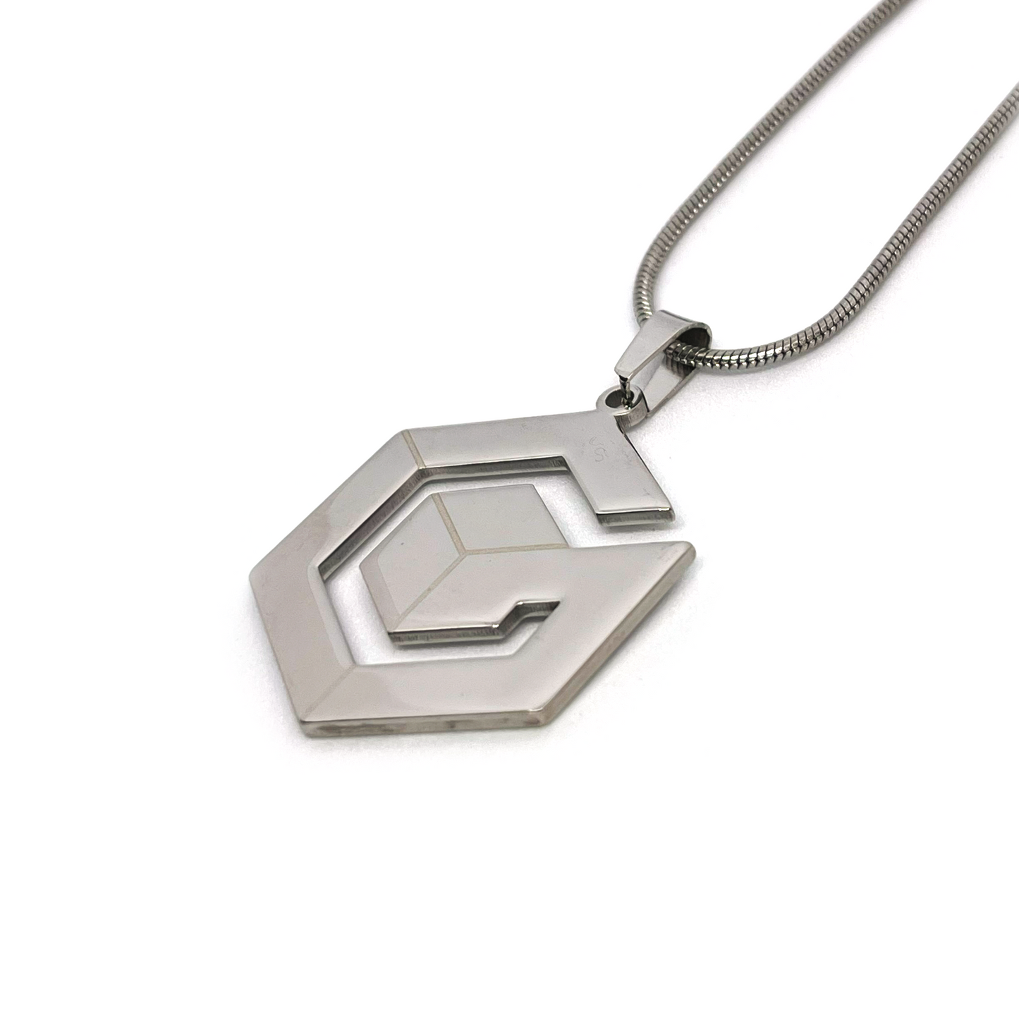 Nintendo Gamecube logo stainless steel pendant chain necklace – 1.25-inch fan-made design on a 60cm chain